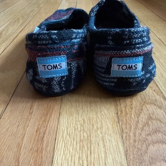 TOMS Slip-On Flats Women’s 7.5 Plaid Wool Blend Blue, Red, Black Pattern - Picture 4 of 5